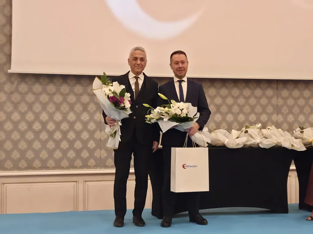 HEKİMSEN 2. Bilim Kurulu ödülleri sahiplerini buldu