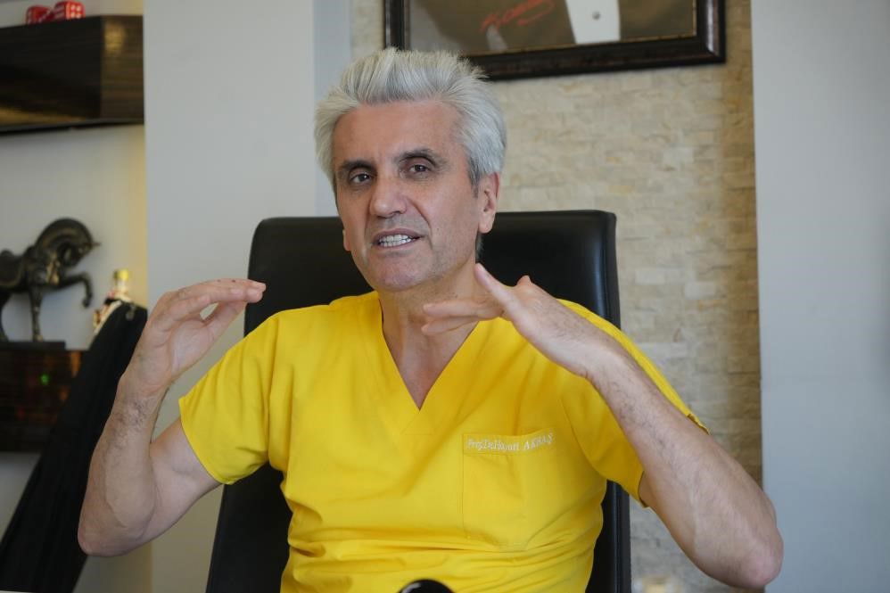 Sosyal Medya Etkisi Gençlerde Estetik Cerrahi Talebini Artırıyor